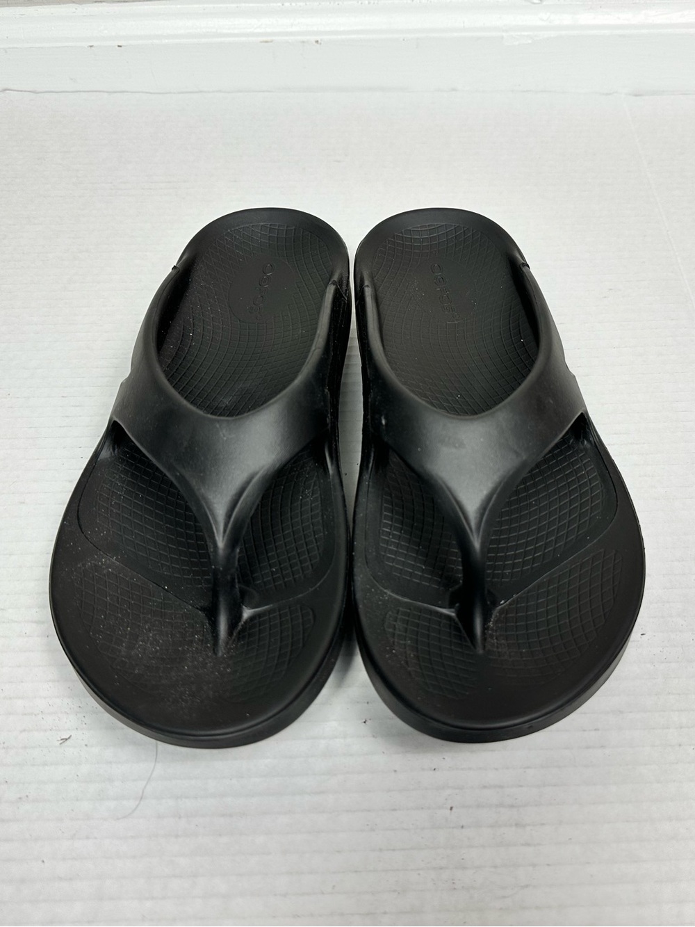 OOFOS OOriginal Men's Sandal in Black Unisex Size Men's 7.0 - Women's 9.0
